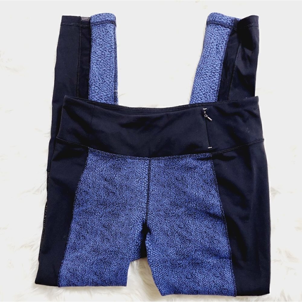 Cali By Carrie Underwood leggings size LG‎